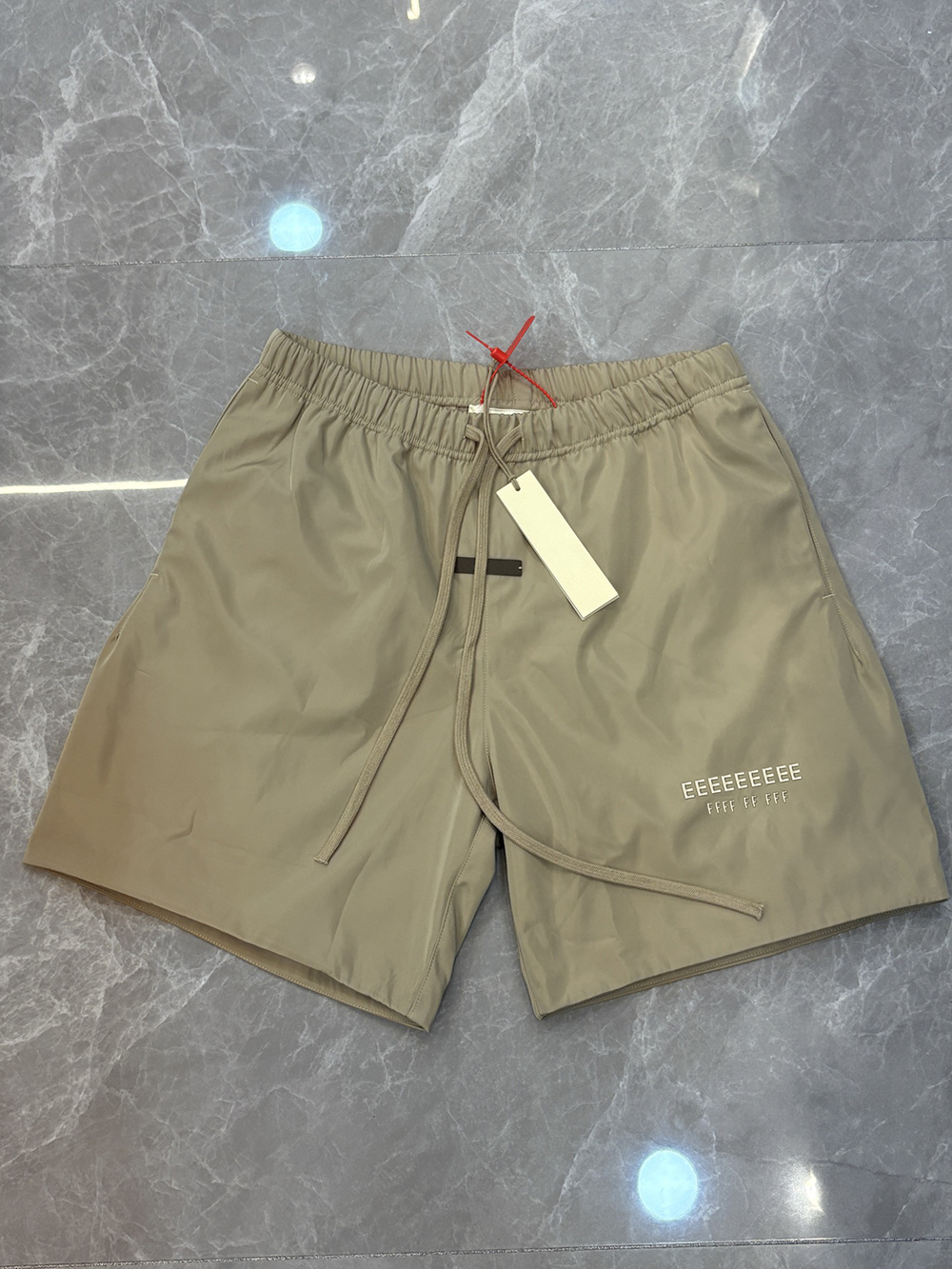 25ss Classic Brand Shorts Alwa - Fear Of God Essential 리뷰 및 가격
