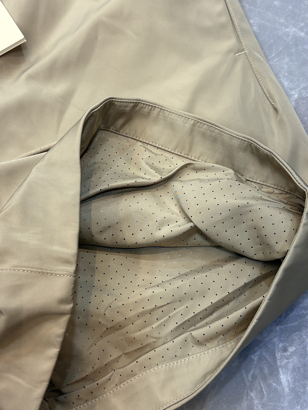 25ss Classic Brand Shorts Alwa - Fear Of God Essential 리뷰 및 가격